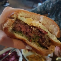 Photo taken at Honest Burgers by Suzie O. on 6/29/2019
