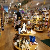 Photo taken at Treehouse Toys by Ami H. on 10/7/2017