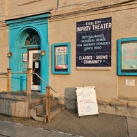 6/18/2023 tarihinde Ami H.ziyaretçi tarafından Steel City Improv Theatre'de çekilen fotoğraf
