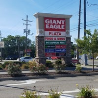 Giant Eagle Plaza - Shopping Mall in 