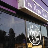 Foto tirada no(a) The Purple Store por Taylor O. em 7/31/2013