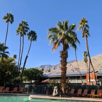 Foto diambil di Caliente Tropics Resort Hotel oleh Taylor O. pada 2/14/2020