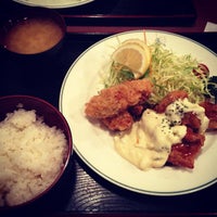 Photo taken at ギャラリー居酒屋 はるだんじ by Takahiro T. on 11/21/2012