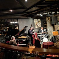 Photo taken at JAZZ HOUSE alfie by Runar P. on 12/1/2018