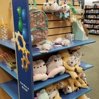 Photo taken at Barnes &amp;amp; Noble by Mike C. on 1/20/2021