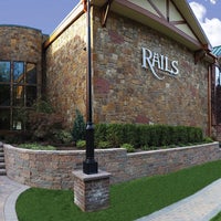 6/10/2015 tarihinde Rails Steakhouseziyaretçi tarafından Rails Steakhouse'de çekilen fotoğraf