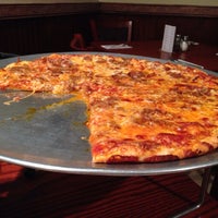 Das Foto wurde bei Starlite Restaurant &amp;amp; Pizza von Margie M. am 4/1/2014 aufgenommen