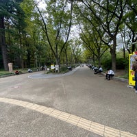 Photo taken at Utsubo Park (East) by たけ ばすこ だ on 10/7/2020