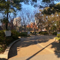 Photo taken at Utsubo Park (East) by たけ ばすこ だ on 12/21/2020