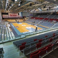 รูปภาพถ่ายที่ brose Arena โดย brose Arena เมื่อ 3/5/2014