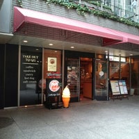 Photo taken at Selfridge Cafe 六本木一丁目店 by t_masashi_blue た. on 10/30/2012
