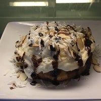 Photo taken at Cinnaholic by Tenacious A. on 3/13/2019