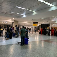 Photo taken at International Arrivals by Debora J. on 1/9/2019