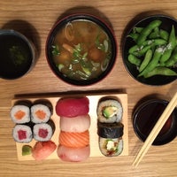 3/8/2014 tarihinde Galovic R.ziyaretçi tarafından Toro Sushi Lounge'de çekilen fotoğraf