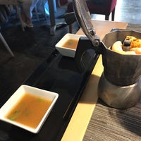 Photo taken at Oceanika Restaurante by Esther on 5/10/2019