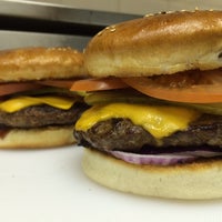 Foto scattata a True Burgers da True Burgers il 3/12/2014