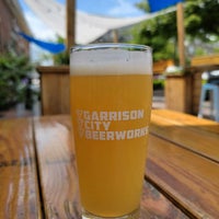5/27/2022 tarihinde Darcie B.ziyaretçi tarafından Garrison City Beerworks'de çekilen fotoğraf