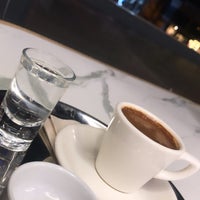 Foto diambil di Belluss Coffee oleh AsL ~ pada 5/14/2022