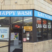 5/8/2014 tarihinde Happy Wash Laundromatziyaretçi tarafından Happy Wash Laundromat'de çekilen fotoğraf