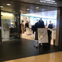 Photo taken at THE AIRPORT STORE UNITED ARROWS LTD. by 矢本 治. on 3/1/2018