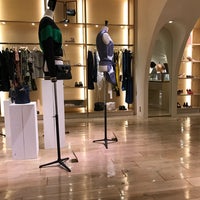 Photo taken at UNITED ARROWS 原宿本店 ウィメンズ館 by 矢本 治. on 4/29/2017