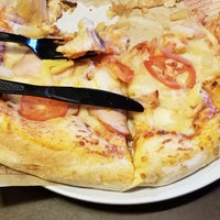 Foto tirada no(a) Mod Pizza por Virginia U. em 12/16/2018