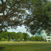 รูปภาพถ่ายที่ Florida Blue โดย Becca Lou เมื่อ 6/22/2022