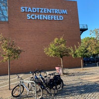 Photo taken at Stadtzentrum Schenefeld by Ye-Sev-Dua Et on 9/13/2023