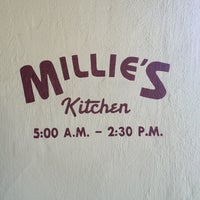 รูปภาพถ่ายที่ Millie&amp;#39;s Kitchen โดย Frosty เมื่อ 2/9/2013