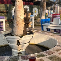 รูปภาพถ่ายที่ Ömür Restaurant โดย 🔱 Oğuz Y. เมื่อ 12/31/2022