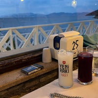 Photo taken at Tarihi Çınar Balık Restaurant by 🔱 Oğuz Y. on 5/28/2023