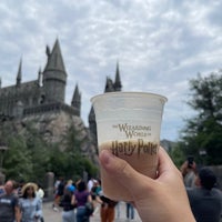 Photo taken at Butterbeer Cart by Zihao Y. on 8/2/2022