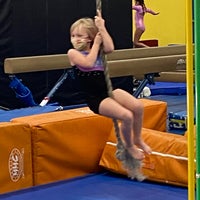 รูปภาพถ่ายที่ Silver Stars Gymnastics - Silver Spring โดย Ingrid L. เมื่อ 10/23/2021