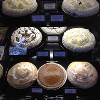 Photo taken at Marie Callender&amp;#39;s by Eric C. on 10/3/2013