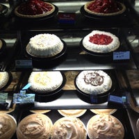 Photo taken at Marie Callender&amp;#39;s by Eric C. on 6/5/2013