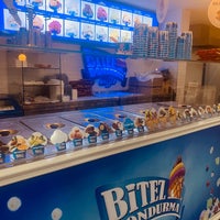 Photo taken at Bitez Dondurma &amp;amp; Waffle by meDi🎭 on 7/4/2023
