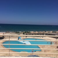 รูปภาพถ่ายที่ Apollonia Beach Resort &amp;amp; Spa โดย Laura A. เมื่อ 7/1/2016