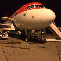 Photo taken at Voo Avianca O6 6258 by Frederico P. on 4/9/2014