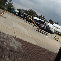 Photo taken at Hangar Condores SSP Dir. Servicios Aereos by Israel P. on 9/5/2016