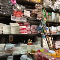Photo taken at Rung Chareon Market by Eam ψ. on 11/15/2018