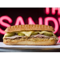Foto tirada no(a) The Sandwich Shop por Ricardo S. em 8/29/2015