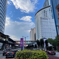 รูปภาพถ่ายที่ Maju Junction Mall โดย Jae-Hoon Colynn C. เมื่อ 12/19/2023
