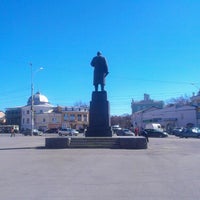 Photo taken at Памятник Ленину by Ванька В. on 4/23/2014