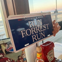 Photo taken at Bubba Gump Shrimp Co. by Mustafa on 12/18/2022