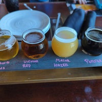 Photo taken at Iron Hill Brewery &amp;amp; Restaurant by Lover of Beer on 11/7/2022