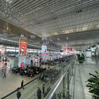 Photo taken at Nanjing South Railway Station (NKJ) by Rukal K. on 11/29/2023