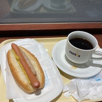Photo taken at Doutor Coffee Shop by かず on 1/23/2022