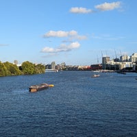 Photo taken at River Thames by Eric R. on 10/1/2022