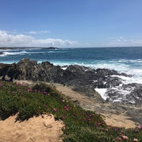 Foto diambil di Praia dos Buizinhos oleh Xavier R. pada 4/15/2019