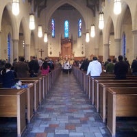 3/12/2014 tarihinde Holy Rosary Catholic Churchziyaretçi tarafından Holy Rosary Catholic Church'de çekilen fotoğraf